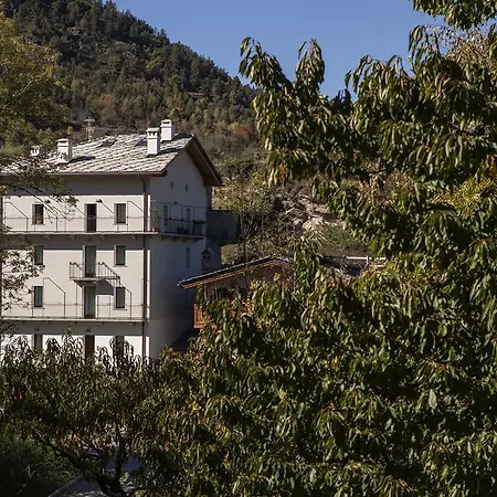 Guest house La Pietra Felice Introd