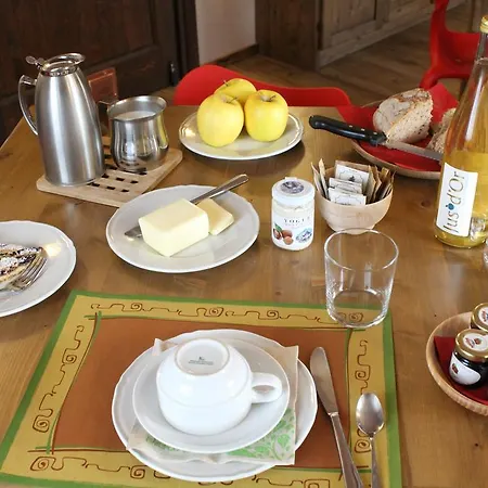 La Pietra Felice Gasthuis Introd